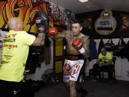 Nieky Holzken tijdens een training (foto: ANP)