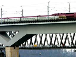 De hsl-brug bij Moerdijk (foto: archief).