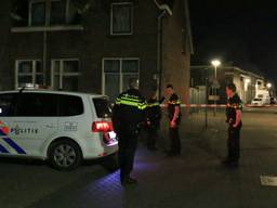 De politie doet onderzoek. (Foto:Harrie Grijseels/SQ Vision)