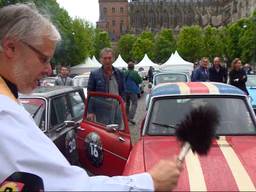 Honderd klassieke auto's gezegend voor Jeroen Bosch Rally