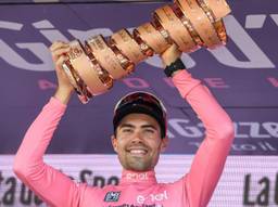 Tom Dumoulin na zijn winst in de Giro. (Foto: ANP)