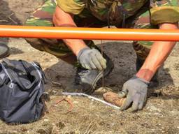 De EOD heeft de granaat meegenomen. (Foto: Diederik Cools/ Stuve Fotografie)