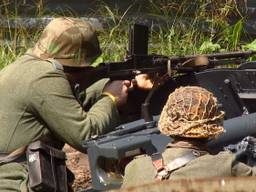 De Tweede Wereldoorlog werd dit weekend nagespeeld bij Oorlogsmuseum Overloon.