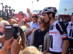 Sagan en Dumoulin van start vanaf Breepark in Breda tijdens BinckBank Tour