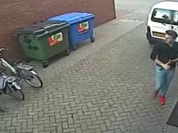 Wie herkent deze fietsendief? (Foto: Facebook Domino's Pizza Veghel)