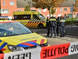 Onderzoek na de steekpartij in de Merwedestraat in Breda (foto: archief/SQ Vision)