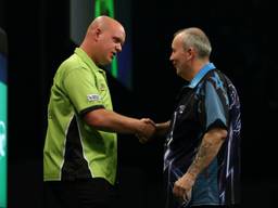 Michael van Gerwen en Phil Taylor (foto: VI Images)