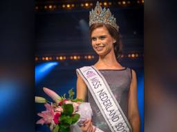 Nicky Opheij gekroond tot Miss Nederland (foto: StudioPrdxd).