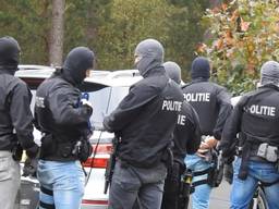 De politieactie bij de bevrijdingspoging. (Foto: SQ Vision)