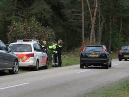 De politie actie in Maarheeze (Foto: Ginopress).