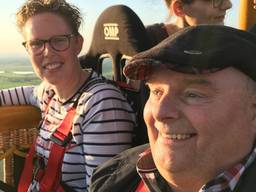 Tamara en Cor in speciale luchtballon. (Foto: Jos Verkuijlen)