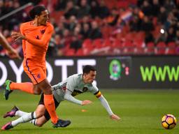 Virgil van Dijk in actie voor Oranje (foto: VI Images)