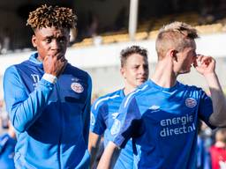 Steven Bergwijn na de zege op VVV Venlo. (foto: VI Images)