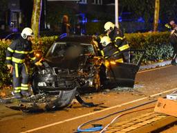 Zwaargewonden bij frontale botsing op Franklin Rooseveltlaan in Breda (Foto: Perry Roovers)