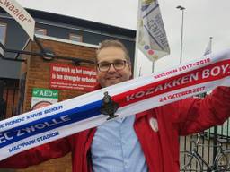 Fans steunen Kozakken Boys tegen PEC Zwolle (foto: Dirk Verhoeven).
