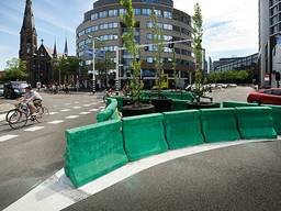 De afsluiting op de Vestdijk wordt wel massaal genegeerd. (Foto: gemeente Eindhoven)