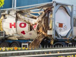 Vervrwongen staal na de implosie. (Foto: Christian Traets/SQ Vision)