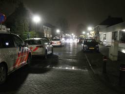 De politie deed onderzoek in de straat.