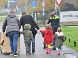 Het kinderdagverblijf werd half november ontruimd vanwege een bommelding. (Foto: Perry Roovers)