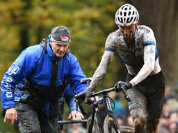 Mathieu van der Poel in actie tijdens de uit de Superprestigereeks in Gavere (foto: VI Images).