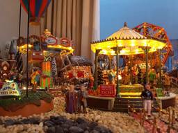 Kerstdorp met 250 poppetjes en 50 huisjes in Tilburg (Foto:Adriaan Aerts)