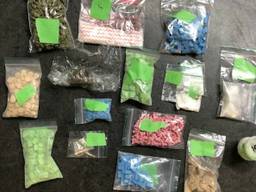 Een deel van de aangetroffen drugs (Foto: politie)