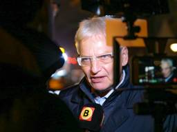 Burgemeester Wim Luijendijk over het drugslab. (Foto: SQ Vision)
