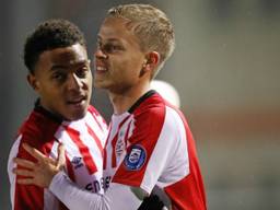 Donyell Malen en Albert Gudmundsson (rechts): op dreef tegen Telstar (foto: @PSV). 