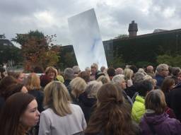 De Sky Mirror van Anish Kapoor trekt sinds de eerste dag al veel bekijks.