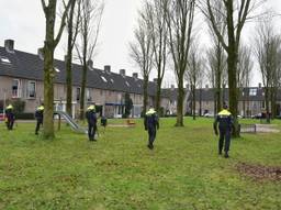 De politie deed uitgebreid onderzoek in de buurt. (Foto: Toby de Kort/De Kort Media)