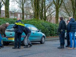 De auto van de omgebrachte vrouw. (Foto: Jules Vorselaars/JV Media)