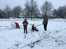 Vrijdag en zaterdag kunnen er misschien weer sneeuwpoppen gemaakt worden.  (Foto:Martien van Dam/SQ Vision Productions)