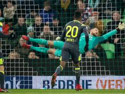 PSV-goalie Jeroen Zoet duidelijk na 3-3 gelijkspel: 'Onze eigen schuld'