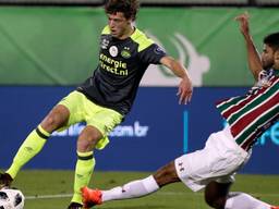 Sam Lammers in actie tijdens een oefenduel van PSV tegen Fluminense. (Foto: VI Images)