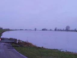 De Zomerdijk is afgesloten. (Foto: FPMB Anja van Beek)