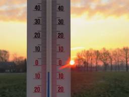 -5 graden bij zonsopkomst om 7.45 uur in Oirschot maandagochtend. (Foto: Peter van der Schoot)
