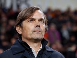 Trainer Phillip Cocu waakt voor gemakzucht bij PSV (foto: VI Images).