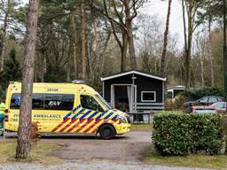 De bewoners moesten uit het huisje worden gehaald door de hulpdiensten. (Foto: Persburo BMS)