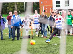 De beslissende penalty werd genomen door Timo Graver. (Foto: Zwaluwen Jeugd Actie)