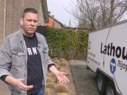 Rij-instructeur Frans Lathouwers legt het uit