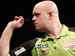 Van Gerwen speelt tegen Mensur Suljovic in de Premier League of Darts