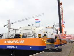 Kraanschip Werkendam is een stuk milieubewuster dan zijn voorgangers.