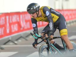 Danny van Poppel gaat voor een ritzege in de Giro. (Foto: VI Images)