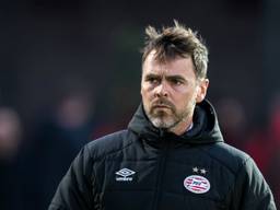 De coach van Jong PSV, Dennis Haar. (Foto: VI Images)