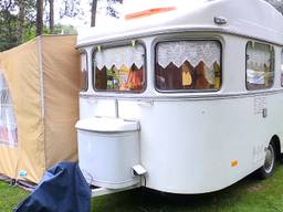 De oldtimer caravans staan al klaar