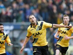 Te Vrede na zijn goal tegen Heerenveen (foto: VI Images).