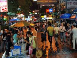 De student leerde de transseksueel kennen op de bekende Khao San Road in Bangkok. (Foto: Flickr)