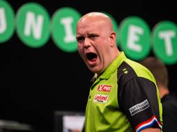 Van Gerwen speelt donderdagavond in speelronde 15 tegen Gary Anderson (foto: VI Images).