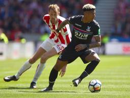 Patrick van Aanholt schoot Stoke City naar de Championship en bood zijn excuses aan. FOTO: VI Images.