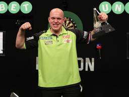 Michael van Gerwen won de Premier League dit jaar. Foto: Lawrence Lustig/PDC